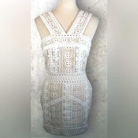 superdown Dresses & Skirts - Super down Lace Mini Dress
